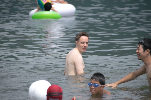 湖水浴の様子